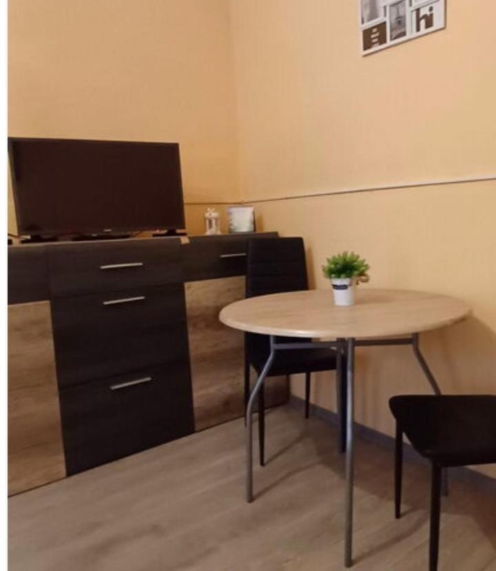 Happy Apartman Boedapest Buitenkant foto